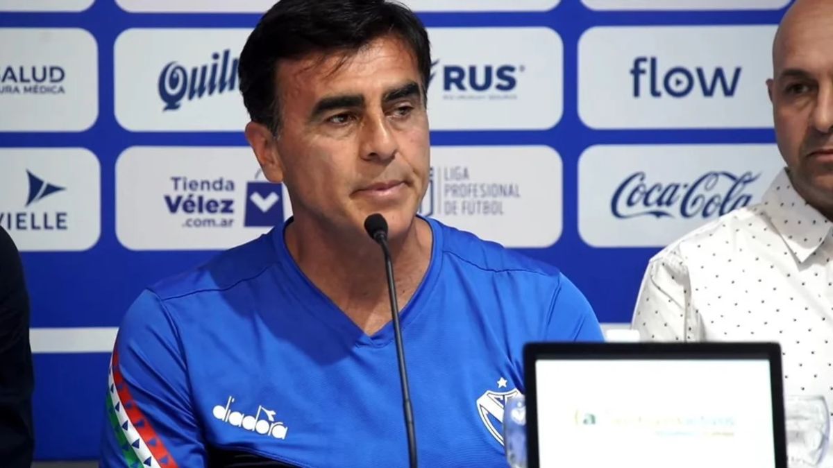 Gustavo Quinteros. El DT de Vélez criticó a la AFA luego de perder la final de la Copa Argentina contra Central Córdoba.