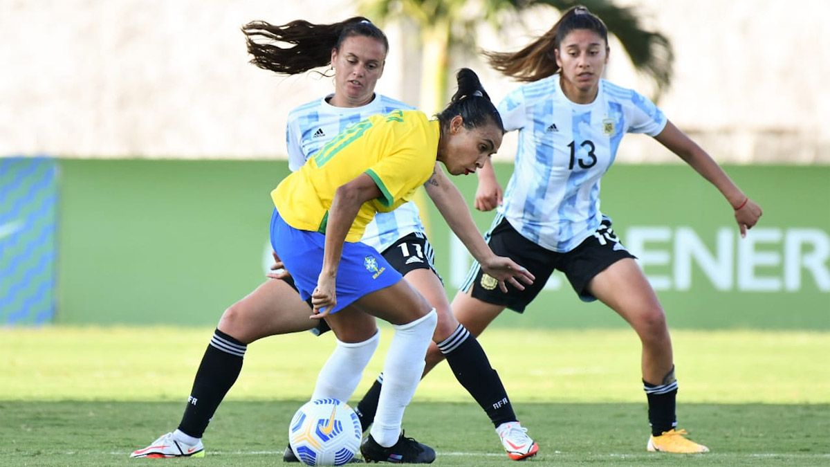 La Selección argentina femenina fue goleada por Brasil