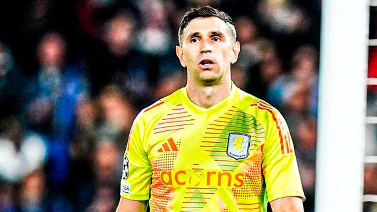 Dibu no pudo evitar la derrota de su equipo.
