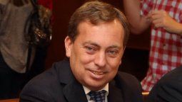 Aveiro se lanzó como precandidato y logró la foto de la unidad