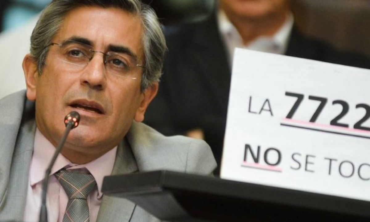 Marcelo Romano fue senador provincial y como abogado fue enérgico defensor de la ley 7722. En 2024 fue condenado por atentado a la autoridad agravado, pero su condena no estaba firme. En octubre pasado fue electo concejal de San Carlos por el frente Provincias Unidas. Marcelo Romano fue senador provincial y como abogado fue enérgico defensor de la ley 7722. En 2024 fue condenado por atentado a la autoridad agravado, pero su condena no estaba firme. En octubre pasado fue electo concejal de San Carlos por el frente Provincias Unidas.