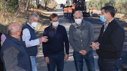 Rodolfo Suarez recorrió las obras acompañado por el vicegobernador Mario Abed, el intendente de la comuna, Raúl Rufeil; el intendente de Rivadavia, Miguel Ronco y el administrador general de Vialidad, Osvaldo Romagnoli.