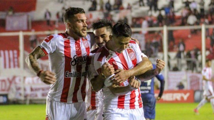 El Taca Bieler marcó por duplicado y San Martín pasó de fase