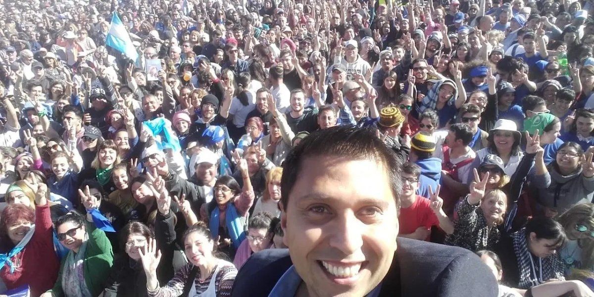 Eber Pérez Plaza durante un acto político del Frente de Todos.