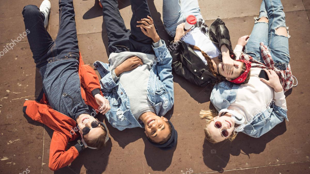 La pertenencia a grupo de pares es fundamental para encontrar interlocutores válidos con quienes dialogar acerca de sus viviencias. La pertenencia a grupo de pares es fundamental para encontrar interlocutores válidos con quienes dialogar acerca de sus viviencias.
