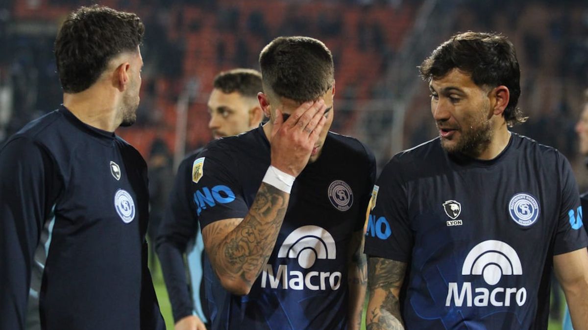 Petrasso se fue muy triste y Franco Romero respaldó al defensor. Petrasso se fue muy triste y Franco Romero respaldó al defensor.