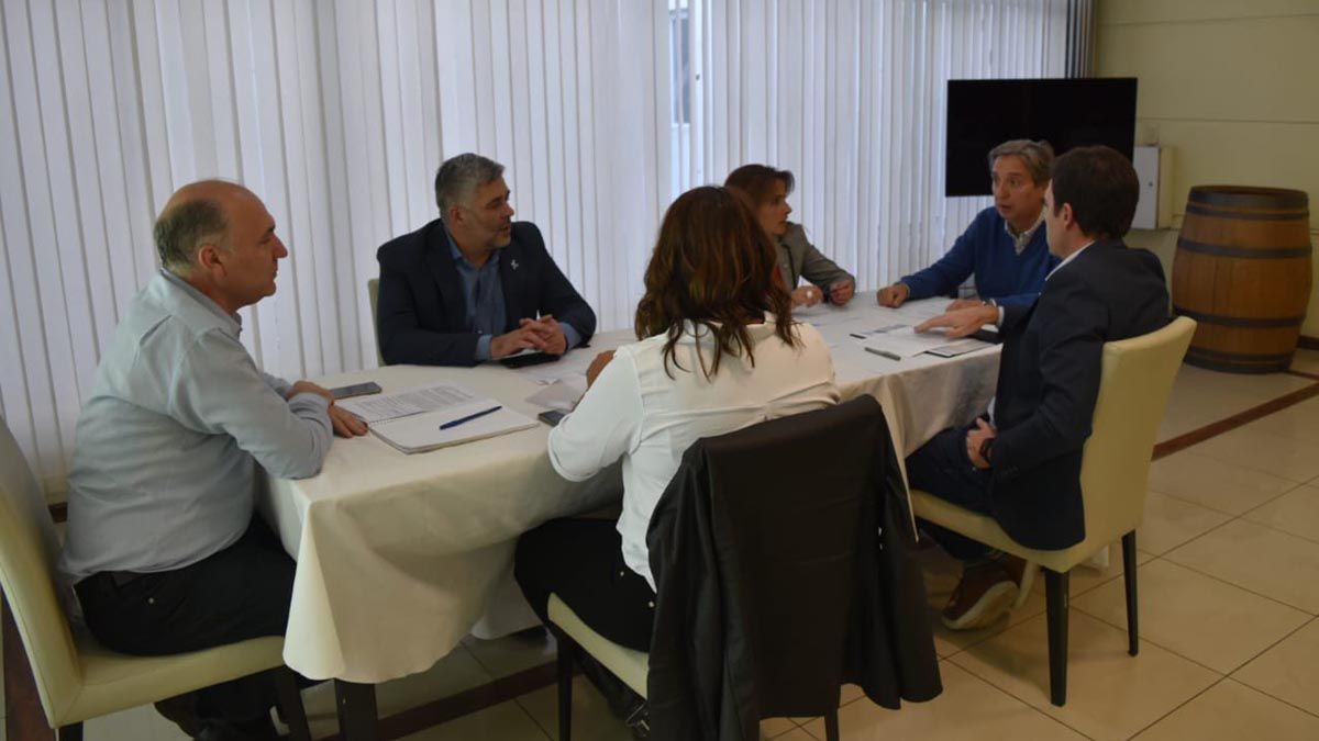 La reunión de Carmona y Paponet con Emir Félix en San Rafael.