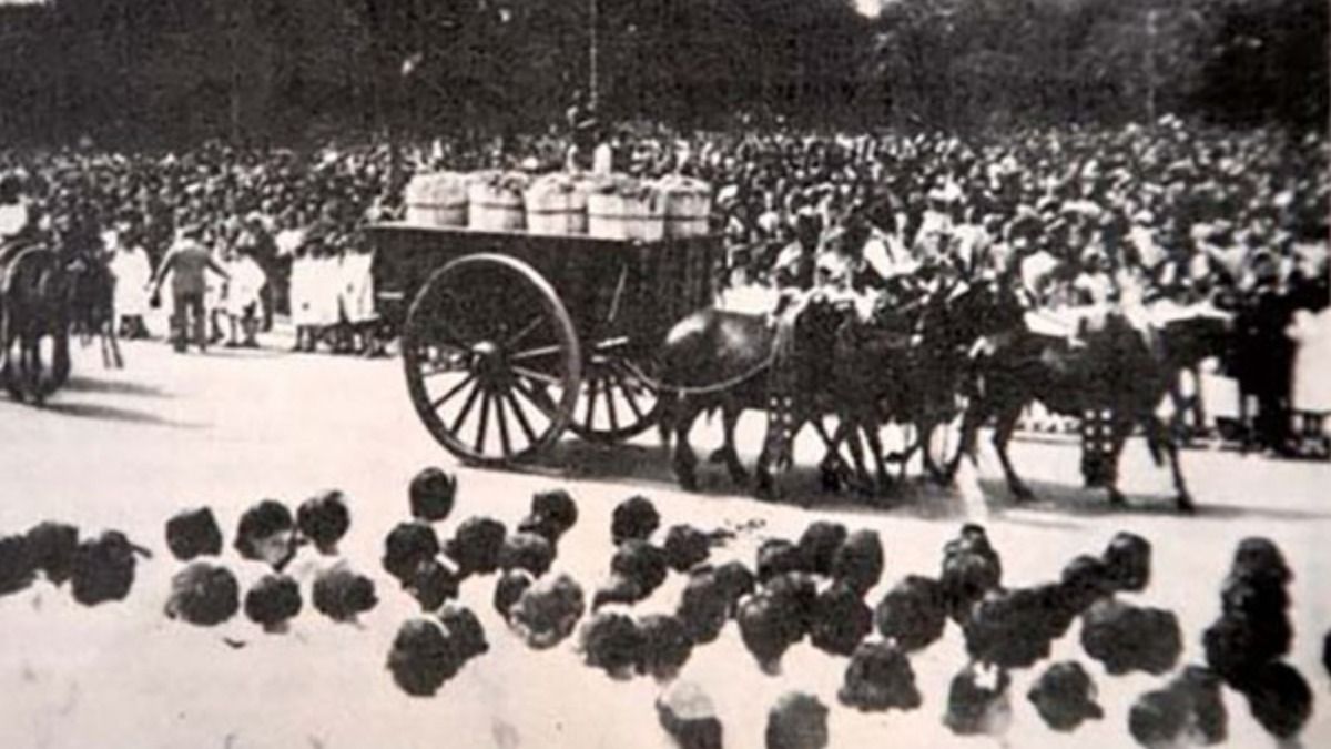 Desde 1936, la Fiesta Nacional de la Vendimia es un orgullo para los mendocinos. Desde 1936, la Fiesta Nacional de la Vendimia es un orgullo para los mendocinos. 