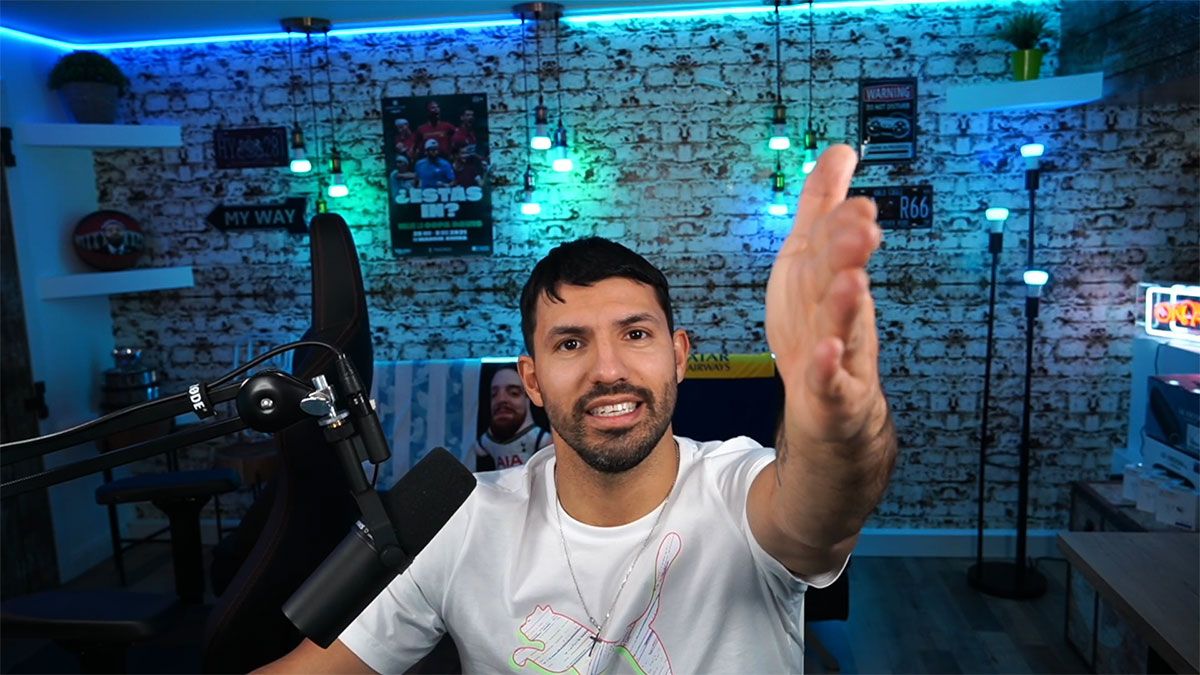 El Kun Agüero volvió a Twitch y habló de Messi