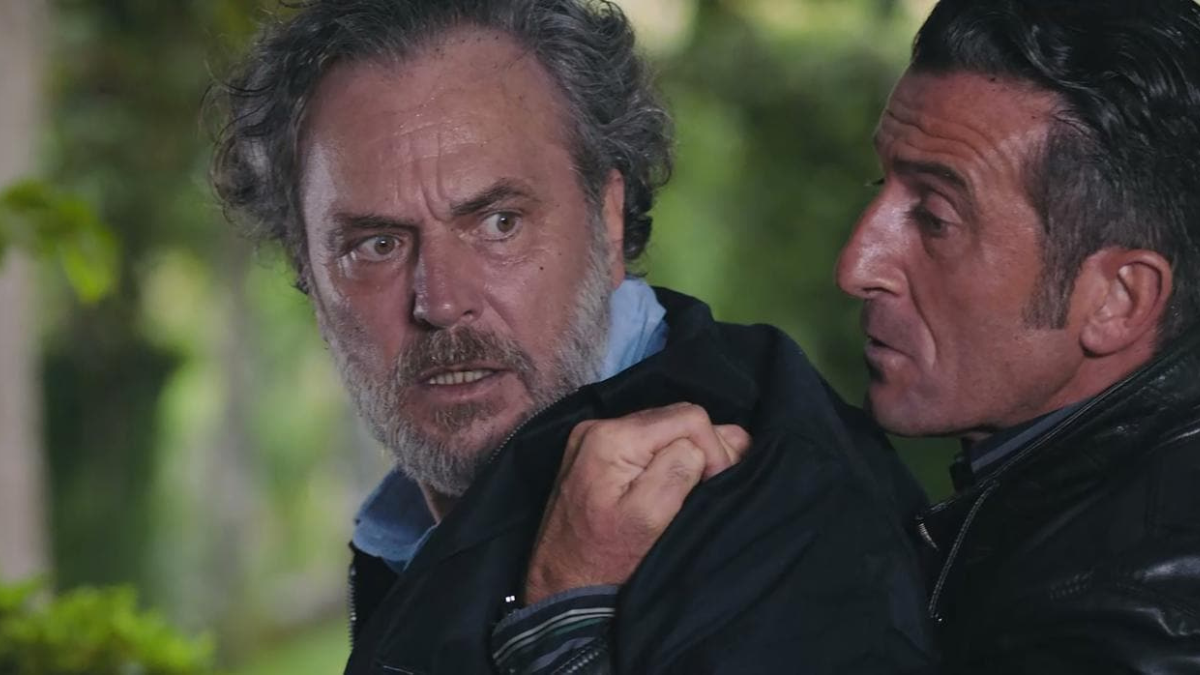 Luis Zahera y José Coronado en Vivir sin permiso. Luis Zahera y José Coronado en Vivir sin permiso.