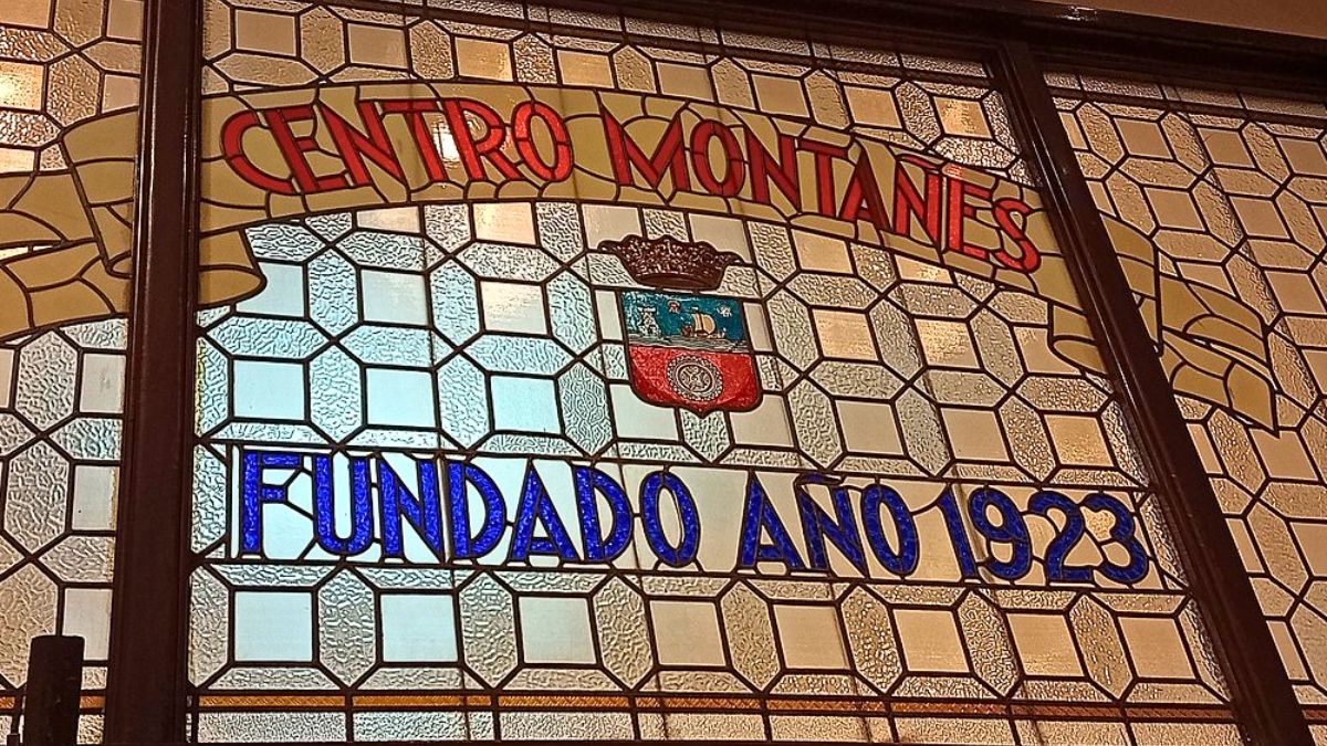 El bodegón Montañeses y su clásica comida española. El bodegón Montañeses y su clásica comida española.