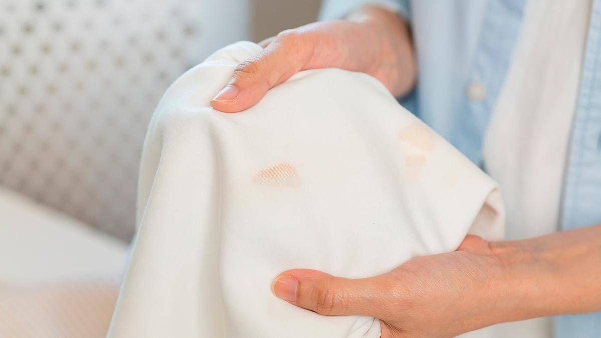 Trucos caseros: 4 trucos para eliminar por completos las manchas de grasa de la ropa Trucos caseros: 4 trucos para eliminar por completos las manchas de grasa de la ropa