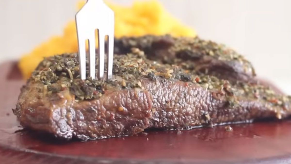 Cómo hacer una tapa de asado al horno: la receta con un secreto para que la carne quede súper tierna
