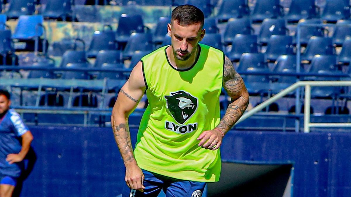 Ezequiel Ham jugó ante Rosario Central sus primeros minutos en primera división, tras su participación en la Copa Asia. Ezequiel Ham jugó ante Rosario Central sus primeros minutos en primera división, tras su participación en la Copa Asia.