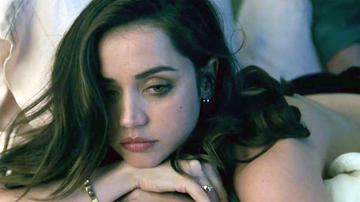 La actriz Ana de Armas interpreta a Olga Salanueva-González en la película de Netflix.