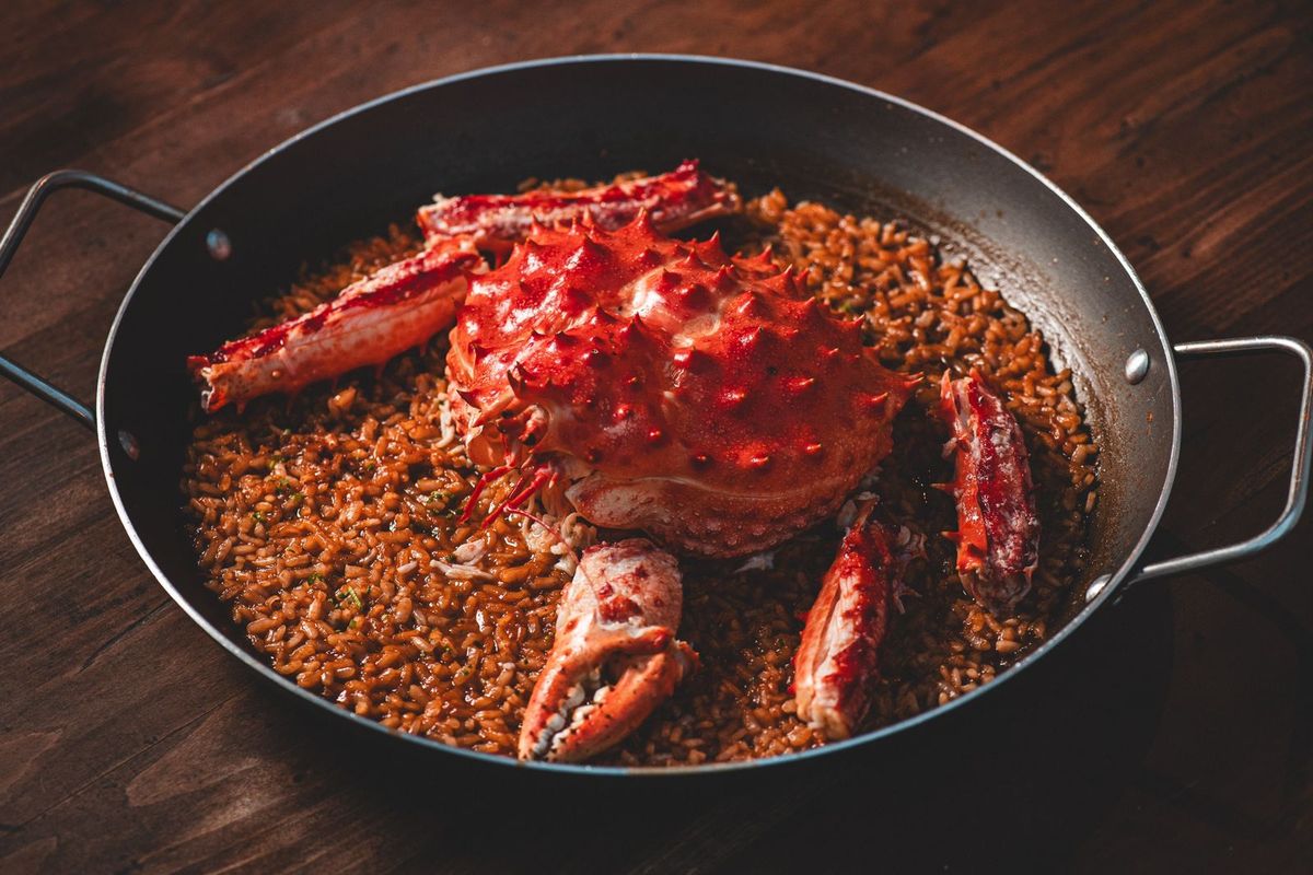 Arroz caldoso de centolla patagónica ahumada, uno de los platos que se elaborará en el encuentro. Arroz caldoso de centolla patagónica ahumada, uno de los platos que se elaborará en el encuentro.