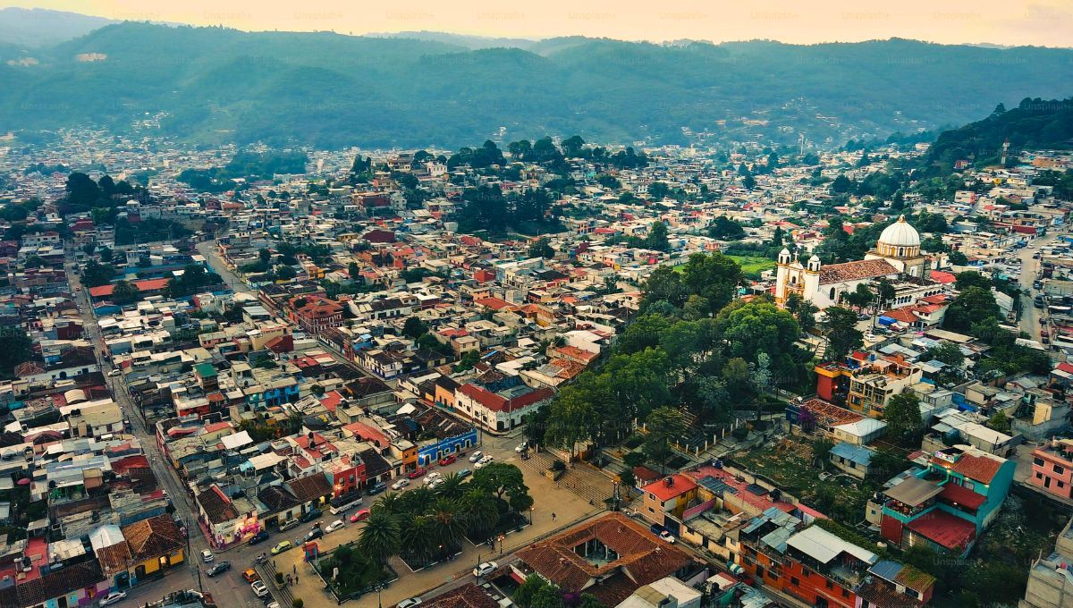 La ciudad que une tres países pero que no se puede acceder por carretera está en América del Sur
