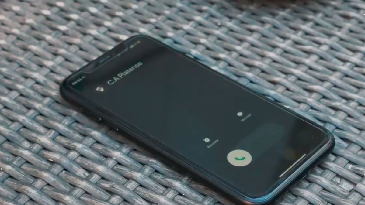 Platense presentó a su nuevo DT de una manera muy original