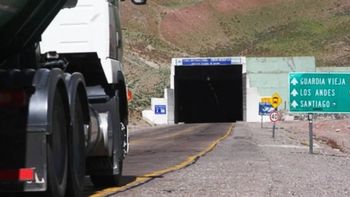 El Paso Cristo Redentor seguirá cerrado y la alternativa para cruzar a Chile es por el Pehuenche El Paso Cristo Redentor seguirá cerrado y la alternativa para cruzar a Chile es por el Pehuenche