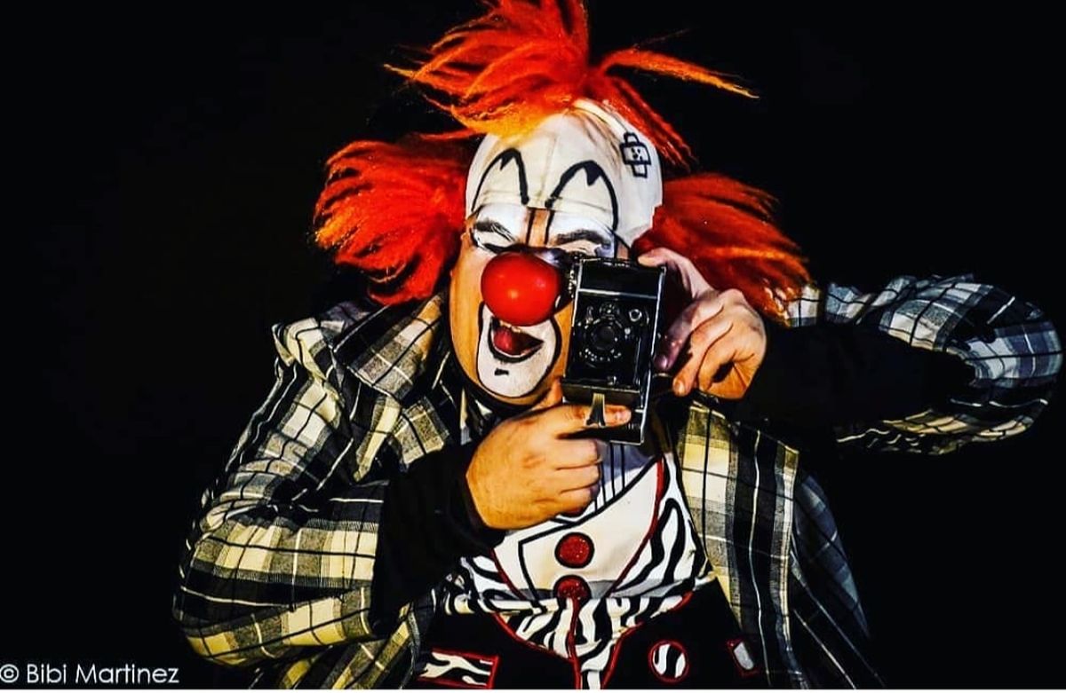 Chapote se mantiene vigente en el público infantil gracias a su ductilidad para hacer reír y nunca perder la magia del juego. Chapote se mantiene vigente en el público infantil gracias a su ductilidad para hacer reír y nunca perder la magia del juego.