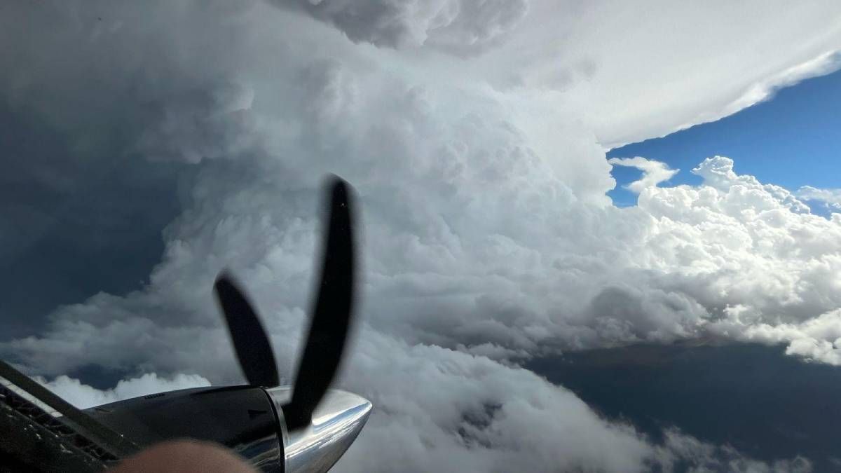 "El trabajo fue quirúrgico", dicen desde la empresa que se encarga de los vuelos de la lucha antigranizo. "El trabajo fue quirúrgico", dicen desde la empresa que se encarga de los vuelos de la lucha antigranizo.