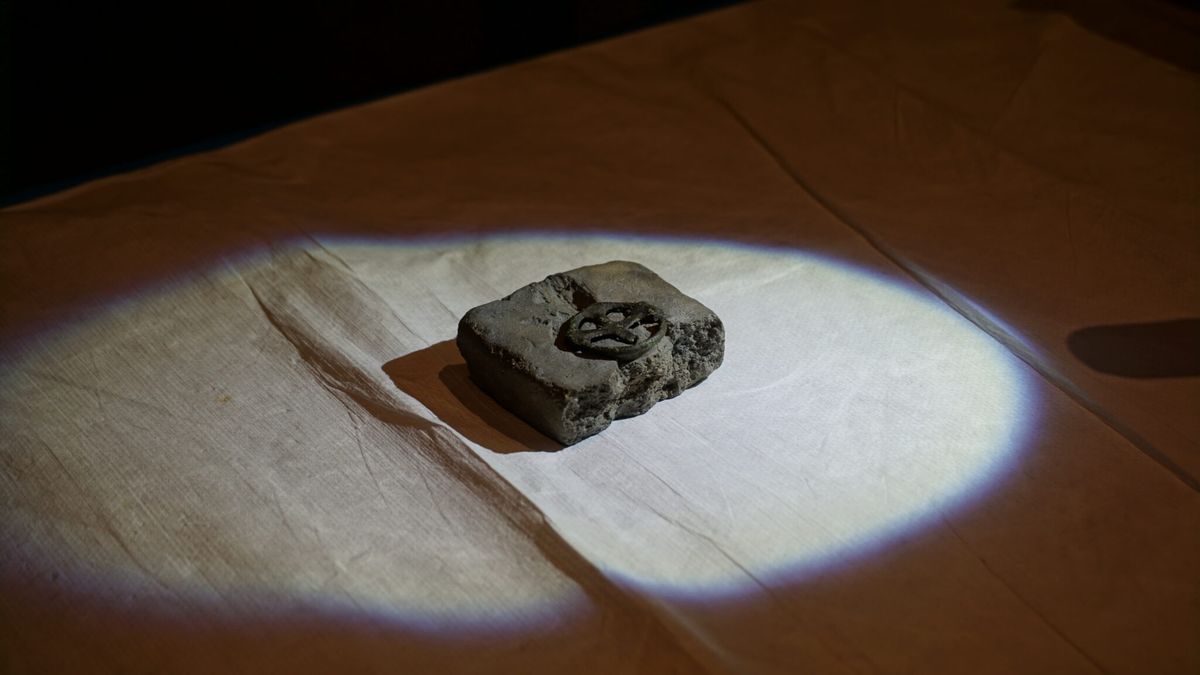 La cruz que sorprendió a los arqueólogos. La cruz que sorprendió a los arqueólogos.