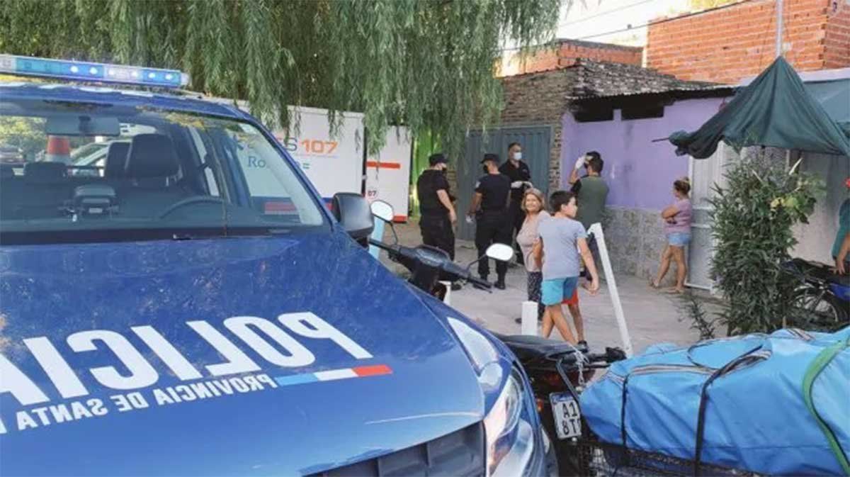 En Rosario, una mujer fue atacada a golpes y martillazos por su pareja que, al creerla muerta, se quitó la vida. Fue en el Barrio Las Flores. Foto: Gentileza @MaxiRaimondi