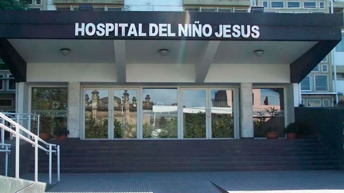 El menor de edad se encuentra internado en gravísimo estado en el Hospital de Niños de Tucumán.