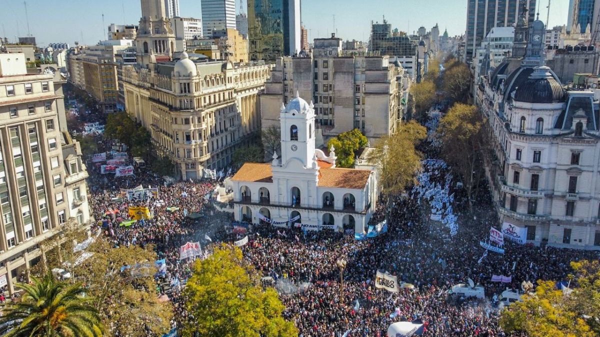 La postal de este viernes en las inmediaciones de Plaza de Mayo.
