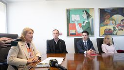 La rectora de la UNCuyo Esther Sanchez, el candidato a rector Gabriel Fidel, el coordinador de asuntos legales Federico Morandini y la agrimensora Liliana Magni.