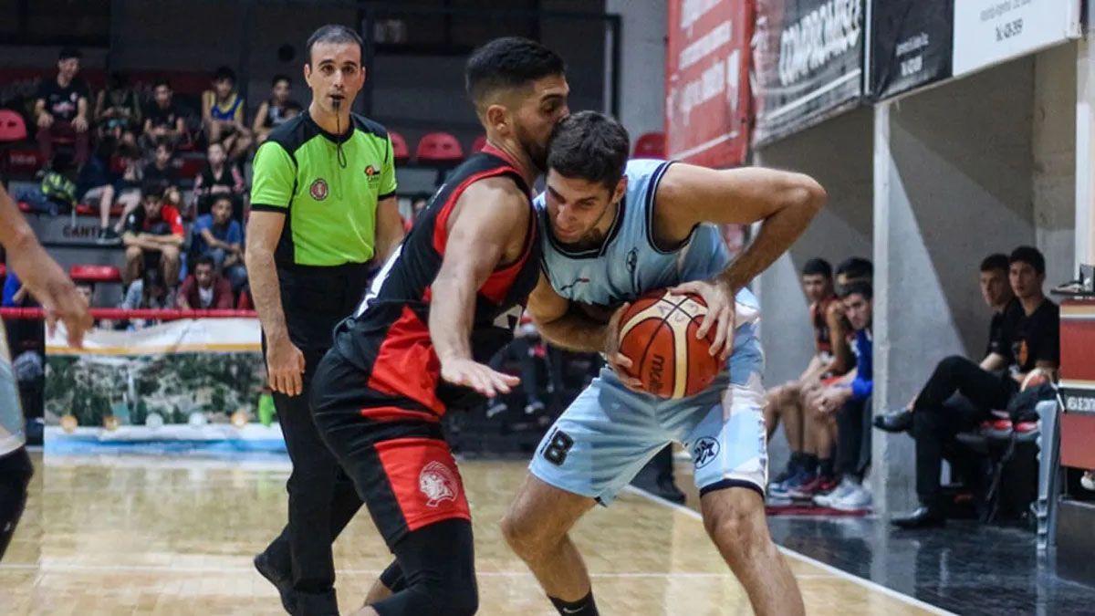 Macabi-Atenas terminó con incidentes.