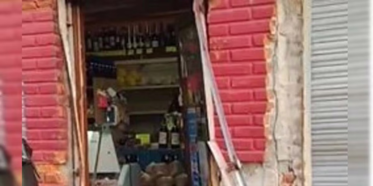 Las autoridades investigan las causas del accidente. Las autoridades investigan las causas del accidente.
