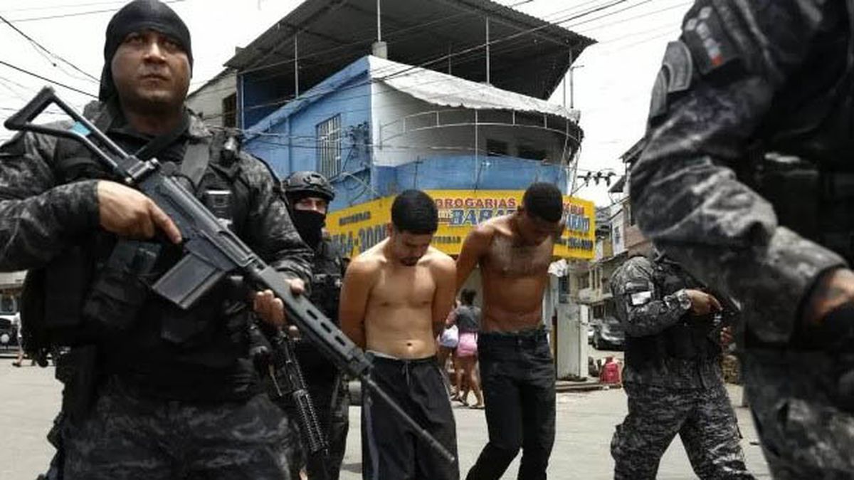 Gran operativo en Río de Janeiro para contrarrestar al grupo narco Comando Vermelho. Gran operativo en Río de Janeiro para contrarrestar al grupo narco Comando Vermelho.