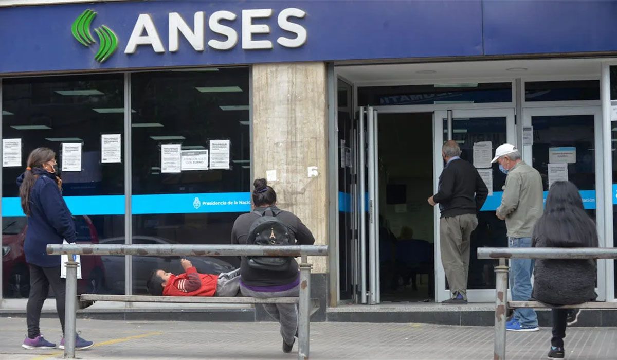 Jubilados, AUH y SUAF noviembre 2021: ANSES anticipa el calendario de pago
