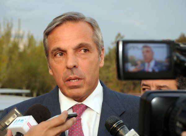Neuquén también desdobló las elecciones provinciales, que serán el 26  de abril