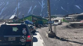 Anunciaron el cierre del Paso Cristo Redentor por nevadas y fuertes vientos en la alta montaña Anunciaron el cierre del Paso Cristo Redentor por nevadas y fuertes vientos en la alta montaña