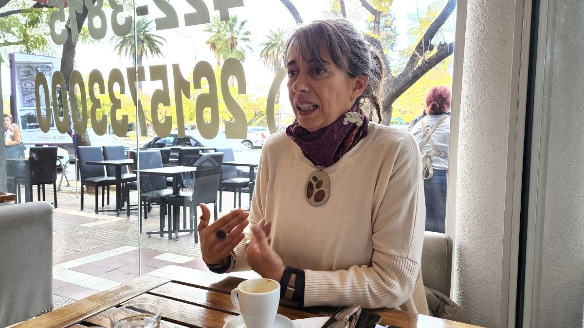 Mariana, que es profesora de Literatura, se expresa en