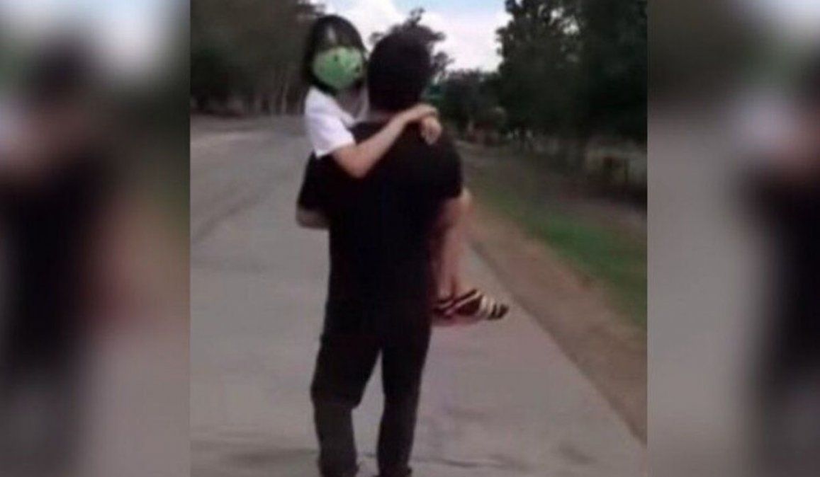 La imagen que indignó a todos. Abigail mejoró y pasó la Navidad junto a su familia