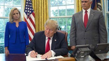 En medio de denuncias, Trump anunció un decreto para no separar a las familias inmigrantes