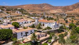 Es uno de los pueblos más lindos de España, tiene casi 200 años y menos de 800 habitantes