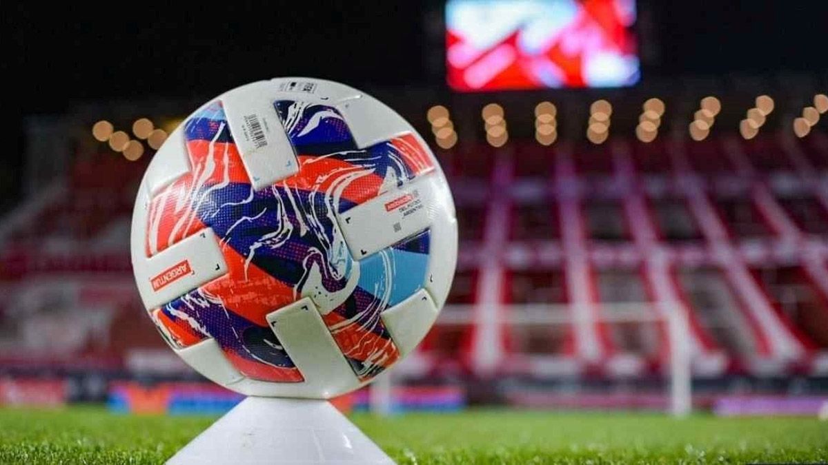 Liga Profesional: Avanza el proyecto del nuevo torneo de 30 equipos