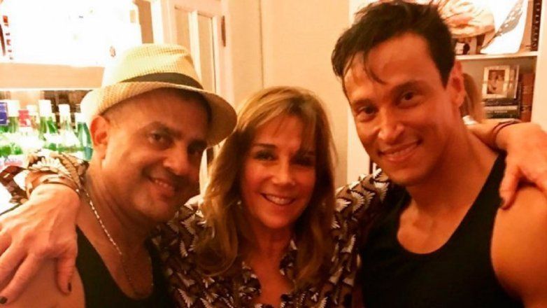 Marcela Tinayre sorprendió a sus amigas con un show solo para mujeres