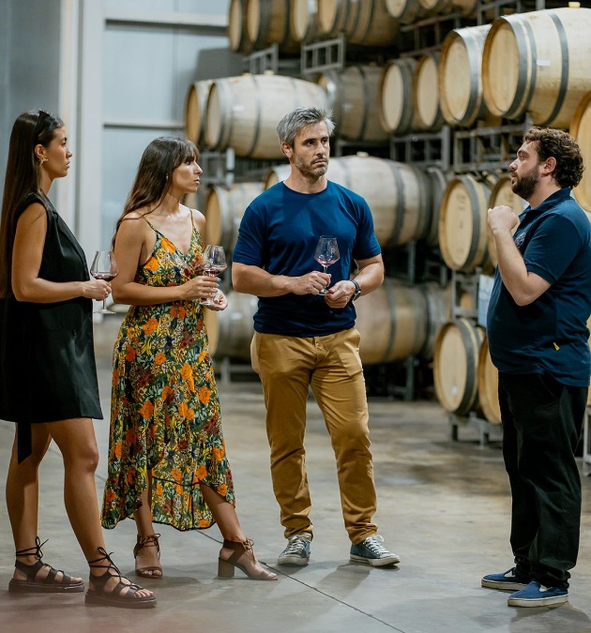 Bodega Martino Wines los invita a compartir y disfrutar del programa de beneficios especiales para mendocinos y argentinos. Bodega Martino Wines los invita a compartir y disfrutar del programa de beneficios especiales para mendocinos y argentinos.