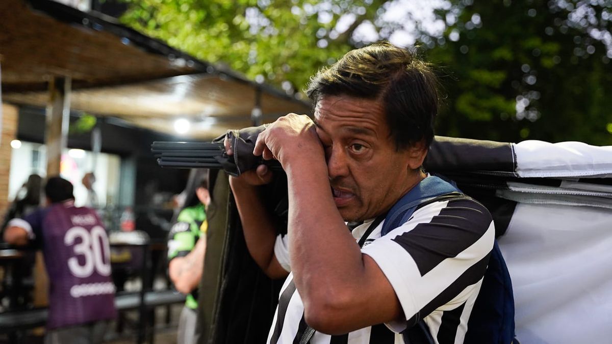 La emoción de los hinchas de Gimnasia y Esgrima de Mendoza, que ya son de Primera.