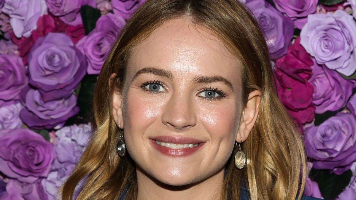 La actriz Britt Robertson interpreta a Ashley en la película de Netflix.