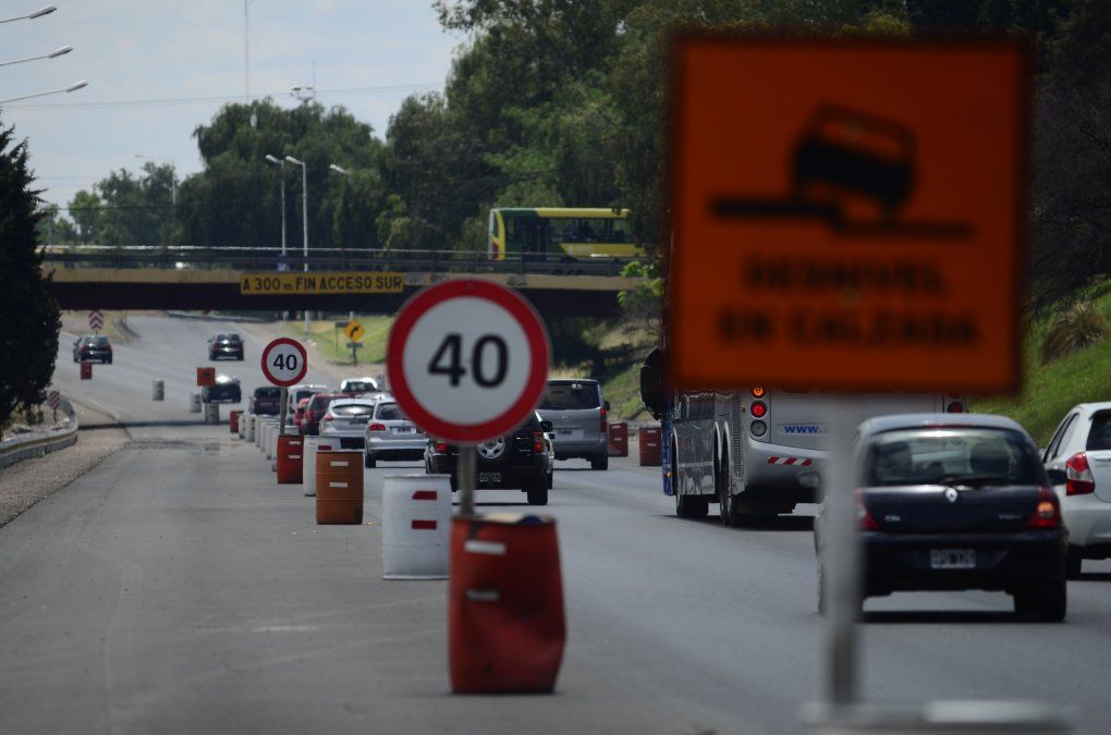 Mendoza compra asfalto vial a Chile y le cuesta 10% más caro