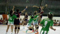 Regatas le ganó a la UNCuyo y este jueves se define en el Lago