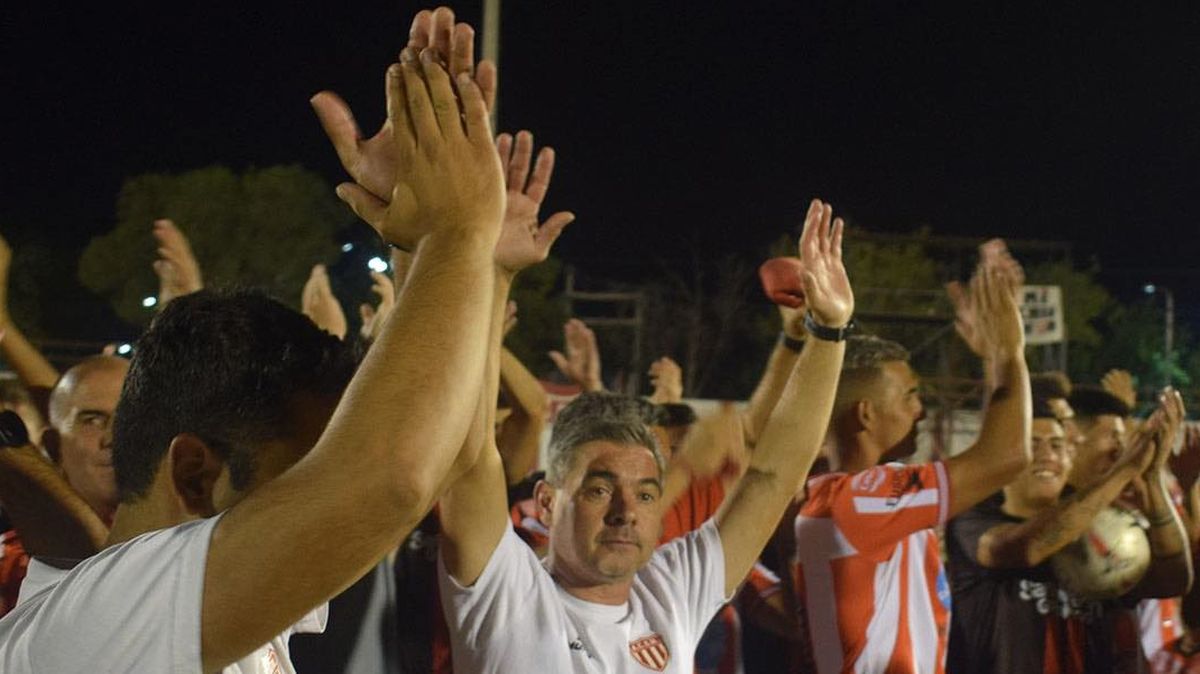 El gran Toti Arias sigue al frente del plantel para competir en el Federal A.