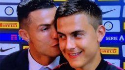 El beso en la boca de Dybala y Cristiano
