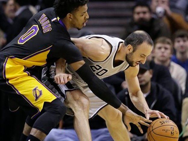 Con Manu afilado, los Spurs no puede perder